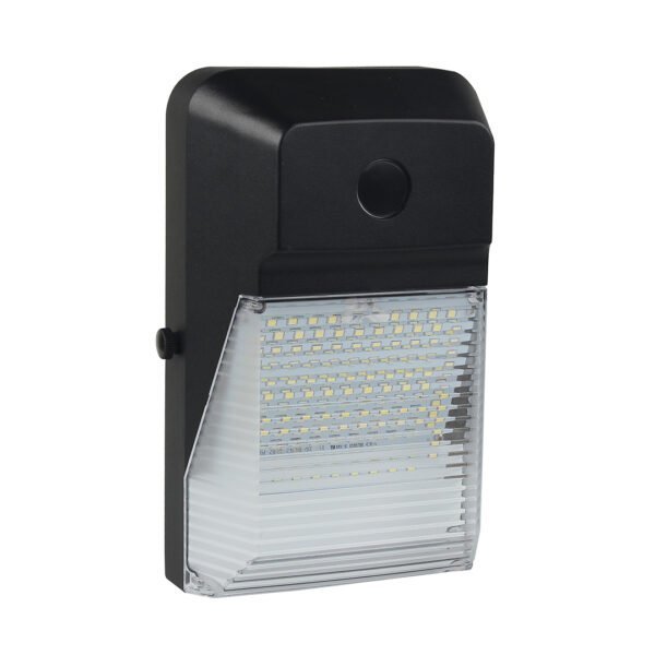 Compact LED wall pack with a clear lens